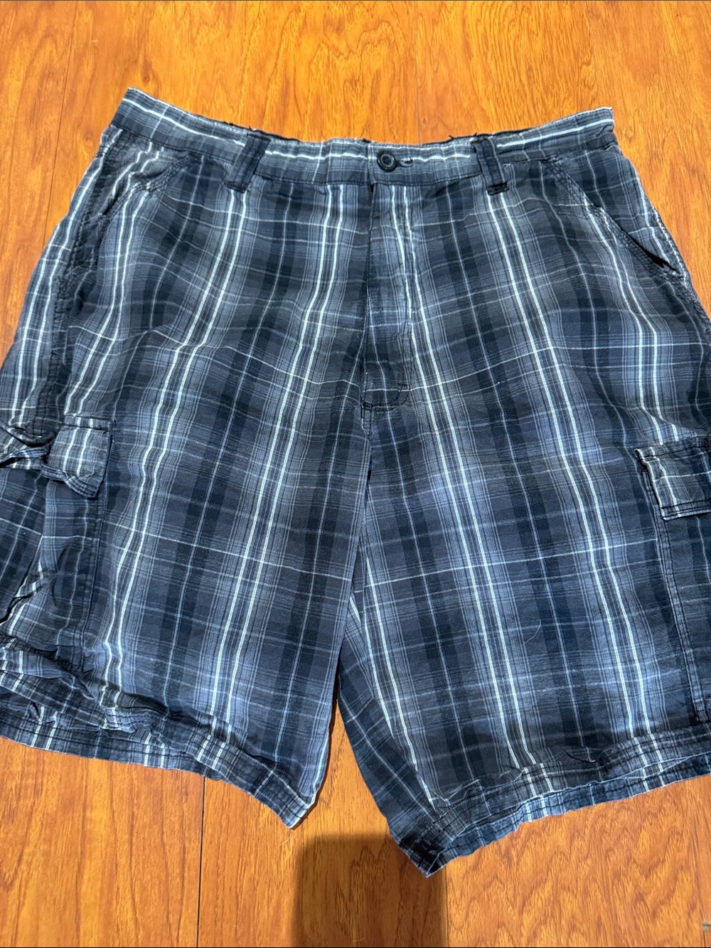 Wrangler Men's Black Plaid Cargo Shorts